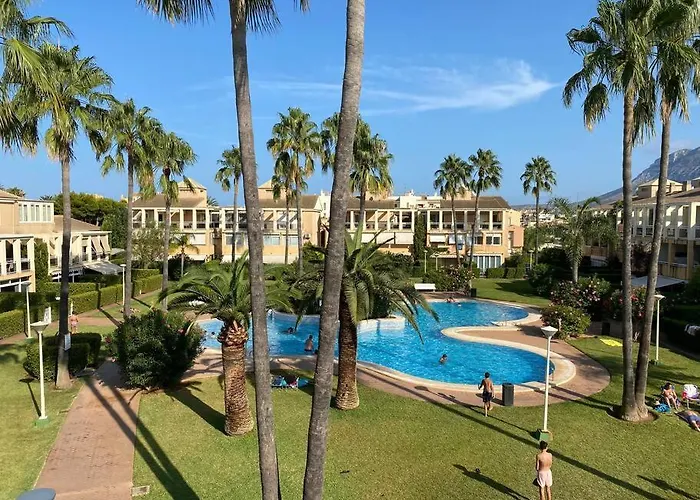 Апартаменти Perfect Family Holiday! Modern Penthouse In Only 200 M To The Beach! Денія